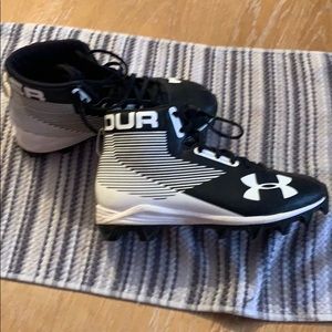 Boys football cleats